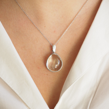 Zawieszka z Kwarcem Rutylowym ze złotą nitką w srebrze rodowanym