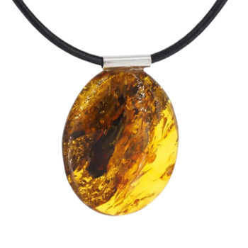 Naszyjnik  na rzemieniu -  przezroczysty Bursztyn ze szczątkami organicznymi