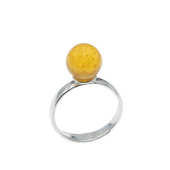 Pierścionek regulowany z Bursztynem Koniakowym - kulka w srebrze