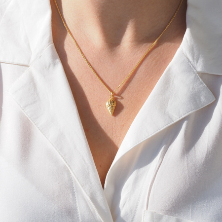 Naszyjnik z muszelką na łańcuszku - srebro złocone