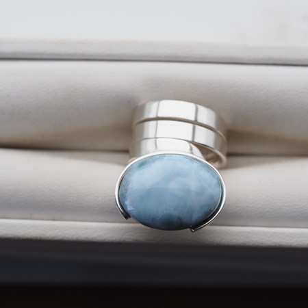 Pierścionek regulowany - owalny Larimar w srebrze