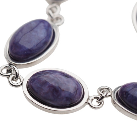 Bransoletka z owalnym czaroitem w srebrze rodowanym.