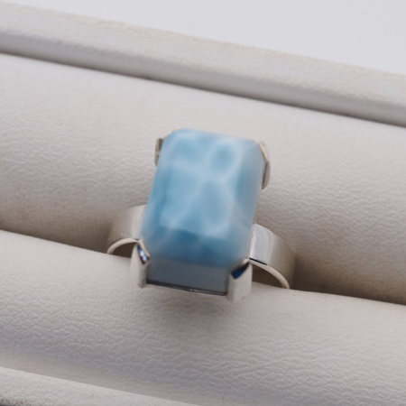 Pierścionek - prostokątny Larimar w srebrze (rozmiar 13)