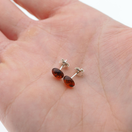 Kolczyki sztyfty z owalnym Bursztynem w srebrze