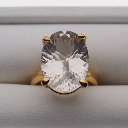 Pierścionek - Kryształ Górski owal (szlif diamentowy) i srebro złocone