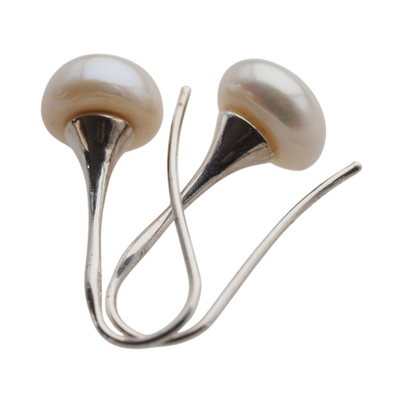 Kolczyki trąbki - białe, okrągłe Perły w srebrze