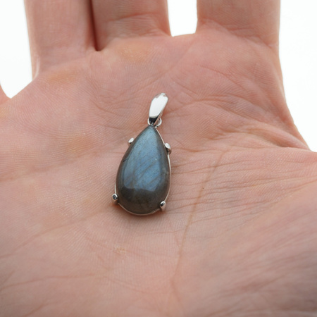 Zawieszka srebrna rodowana z labradorytem - łza