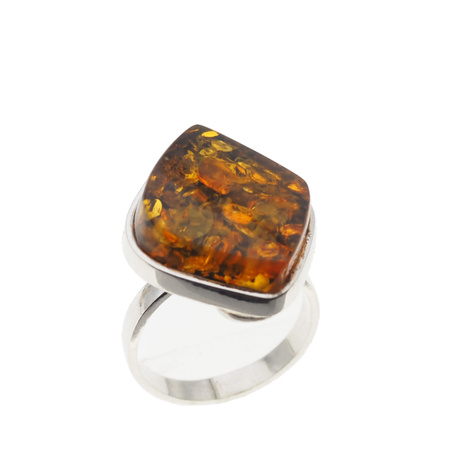 Pierścionek z Bursztynem Zielonym - romb w srebrze