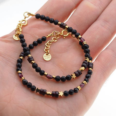 Bransoletka regulowana - Granat, Turmalin czarny, gwiazdki i srebro złocone (świąteczne)