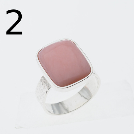 Pierścionek regulowany - Opal Różowy prostokąt w srebrze młotkowanym