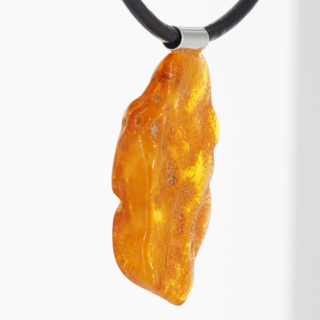 Naszyjnik  na rzemieniu - surowy Bursztyn mleczny