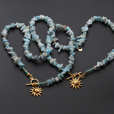 Naszyjnik z zawieszką - Larimar sieczka, słońce i srebro złocone