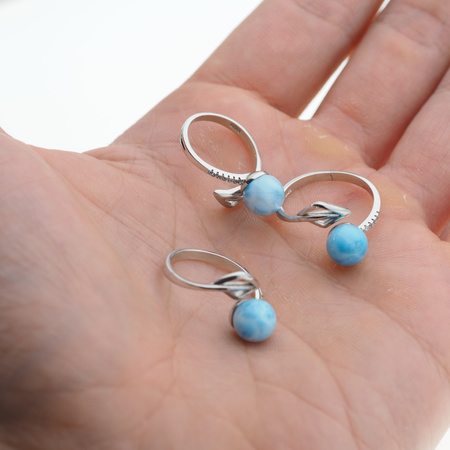 Pierścionek regulowany - okrągły Larimar i cyrkonie w srebrze rodowanym