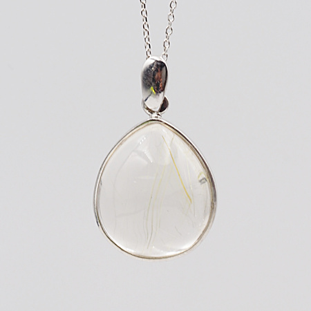 Zawieszka z Kwarcem Rutylowym ze złotą nitką w srebrze rodowanym