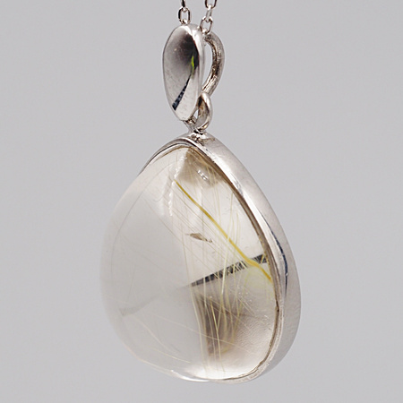 Zawieszka z Kwarcem Rutylowym ze złotą nitką w srebrze rodowanym