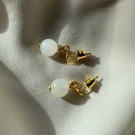 Kolczyki wiszące sztyfty - Kamień Księżycowy kulki i srebro złocone