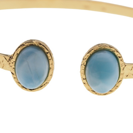 Bransoletka sztywna z owalnym Larimarem w młotkowanym srebrze złoconym