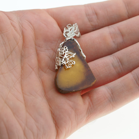 Zawieszka - surowy Bursztyn mleczny plastry w srebrze