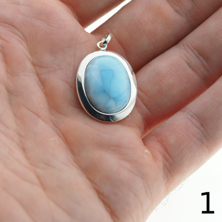 Zawieszka z larimarem owalnym w srebrze