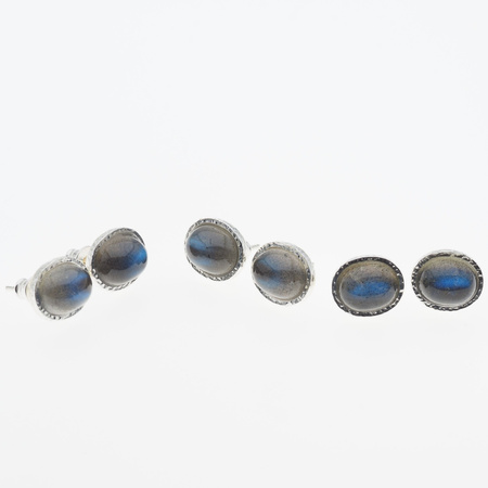 Kolczyki sztyfty - owalny Labradoryt w srebrze młotkowanym
