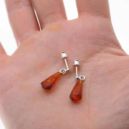 Kolczyki wiszące sztyfty - koniakowy Bursztyn stożki i srebro