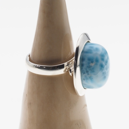 Pierścionek regulowany z owalnym Larimarem w srebrze