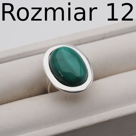 Pierścionek regulowany z owalnym Malachitem w srebrze.