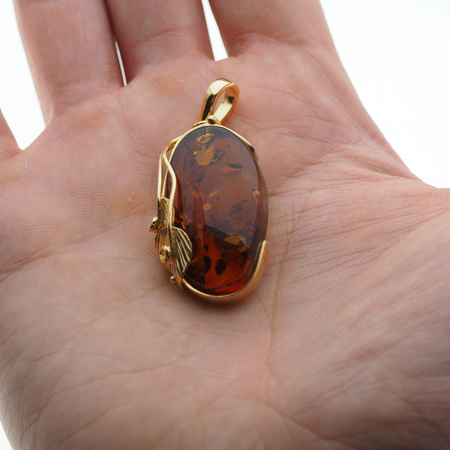 Zawieszka z liściem - Bursztyn koniakowy w srebrze złoconym