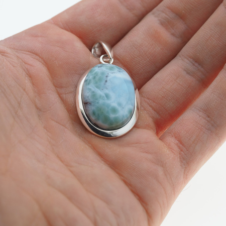 Zawieszka z larimarem owalnym w srebrze