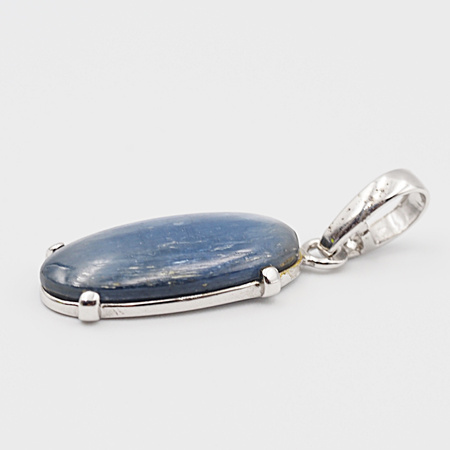 Zawieszka z kyanitem owalnym w srebrze rodowanym