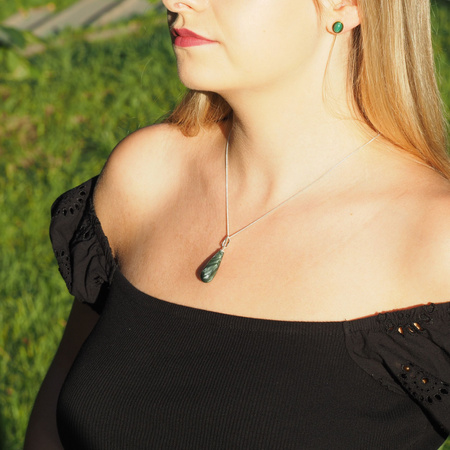 Zawieszka - Serafinit (Klinochlor) kropla w srebrze