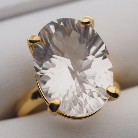 Pierścionek - Kryształ Górski owal (szlif diamentowy) w srebrze