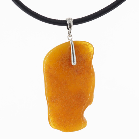 Naszyjnik  na rzemieniu - surowy Bursztyn mleczny