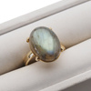 Pierścionek z Labradorytem owalnym w srebrze złoconym rozmiar 16