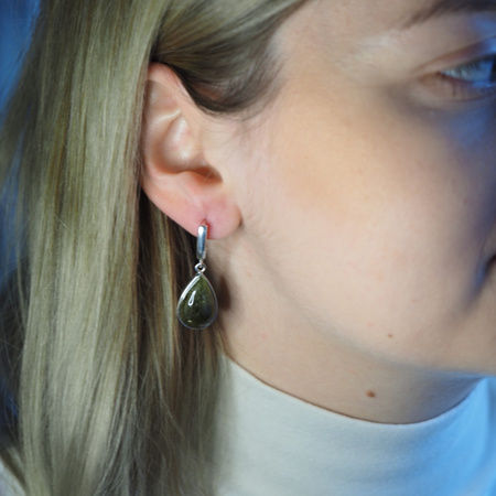 Kolczyki z zielonym Granatem w srebrze - łzy.