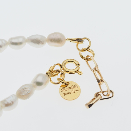 Naszyjnik z powyginaną blaszką- Białe Perły hodowane i srebro złocone