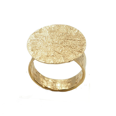 Pierścionek - blaszka młotkowana w srebrze złoconym