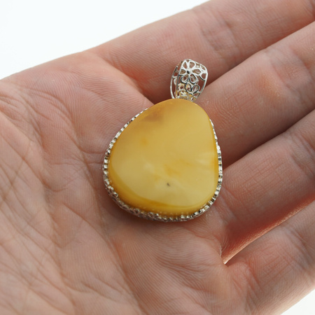 Zawieszka - Bursztyn mleczny w srebrze 