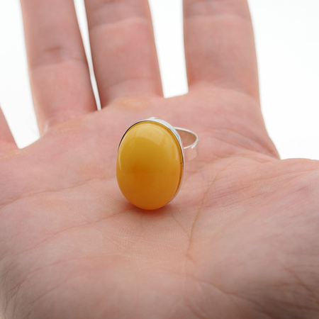 Pierścionek regulowany - Mleczny Bursztyn w srebrze