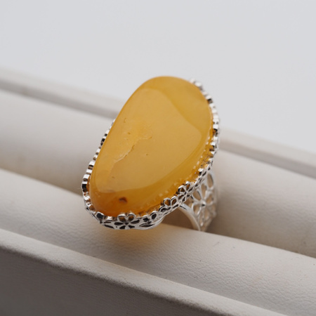 Pierścionek regulowany - Mleczny Bursztyn w srebrze