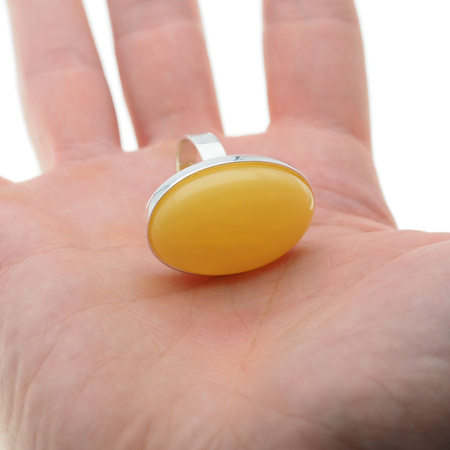 Pierścionek regulowany - Mleczny Bursztyn owal w srebrze