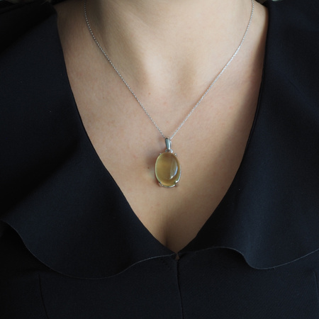 Zawieszka z owalnym Cytrynem w srebrze rodowanym