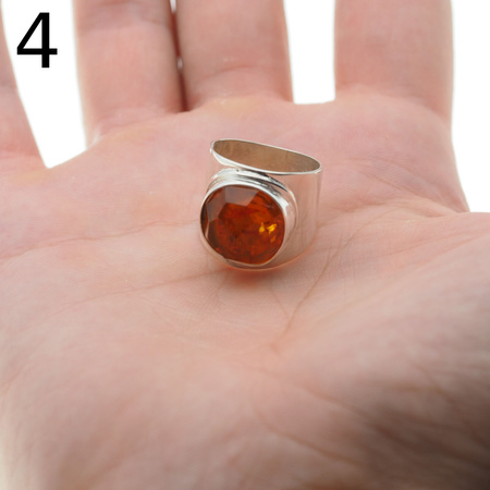 Pierścionek sygnet - Koniakowy Bursztyn fasetowany w srebrze (różne rozmiary)