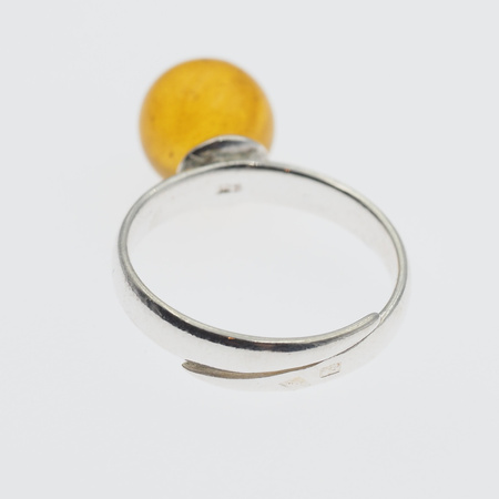Pierścionek regulowany z Bursztynem Koniakowym - kulka w srebrze