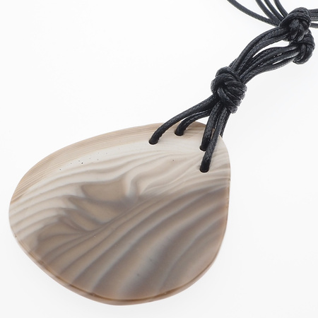 Naszyjnik - Krzemień Pasiasty na sznurku woskowanym ze srebrnymi końcówkami