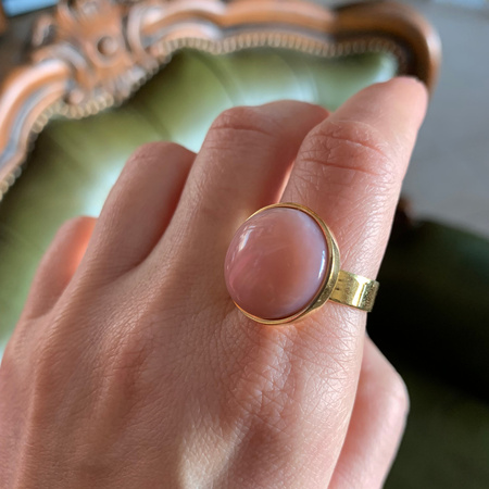 Pierścionek regulowany - Opal Różowy koło w srebrze złoconym