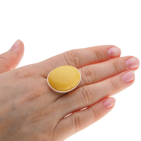 Pierścionek regulowany - Mleczny Bursztyn owal w srebrze