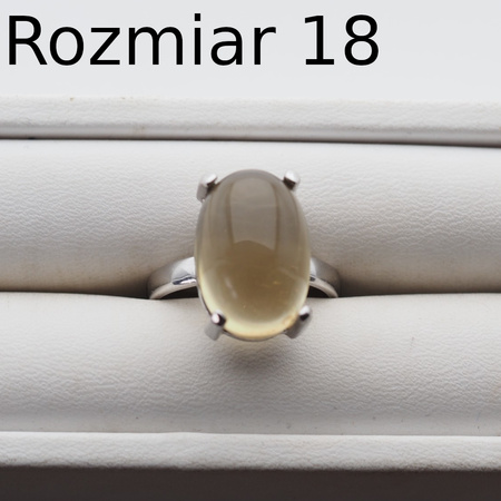 Pierścionek z owalnym Cytrynem w srebrze rodowanym.