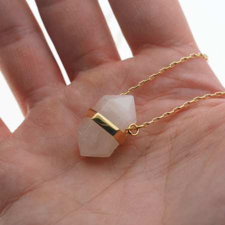 Naszyjnik - Kwarc Różowy sopel w okuciu na łańcuszku