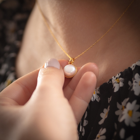 Naszyjnik srebrny złocony - Perła okrągła na łańcuszku